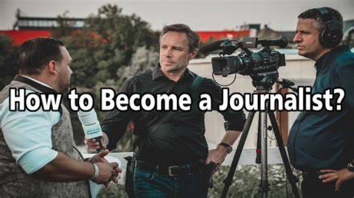 Can you be a journalist without a degree?