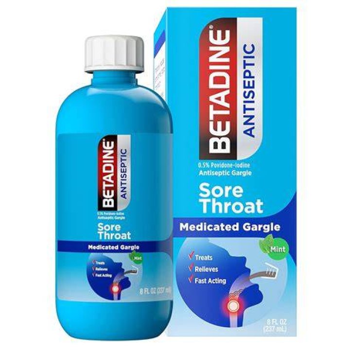 Can you gargle with peroxide for sore throat?