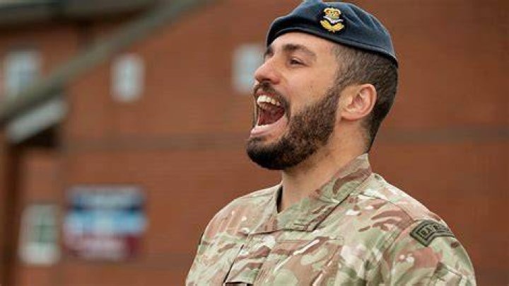Can you have a beard in Navy 2022?