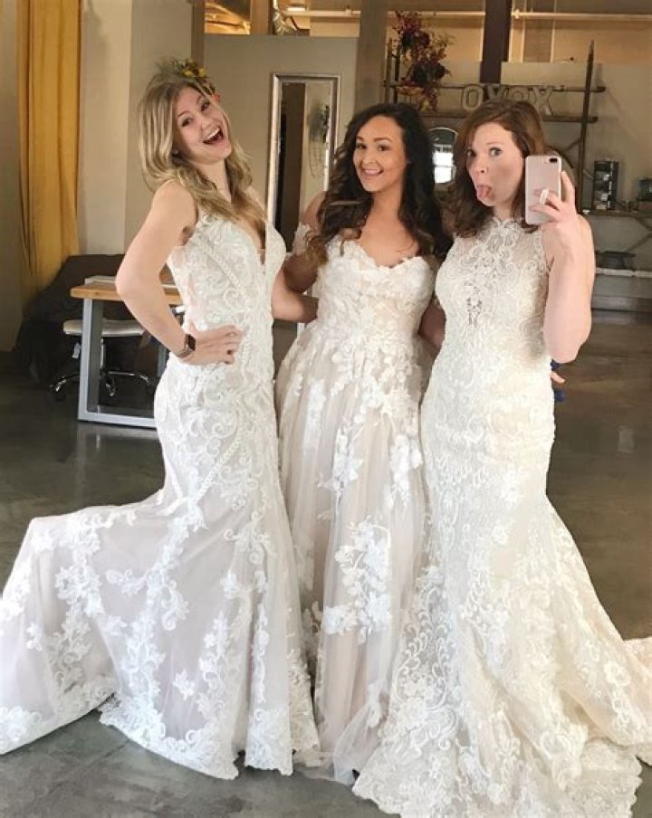 Can you put ivory and white together?