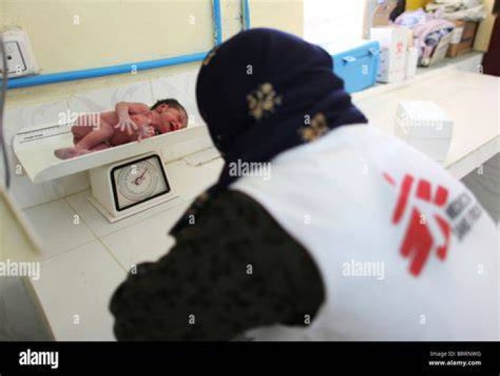 Do Afghan babies wear eyeliner?