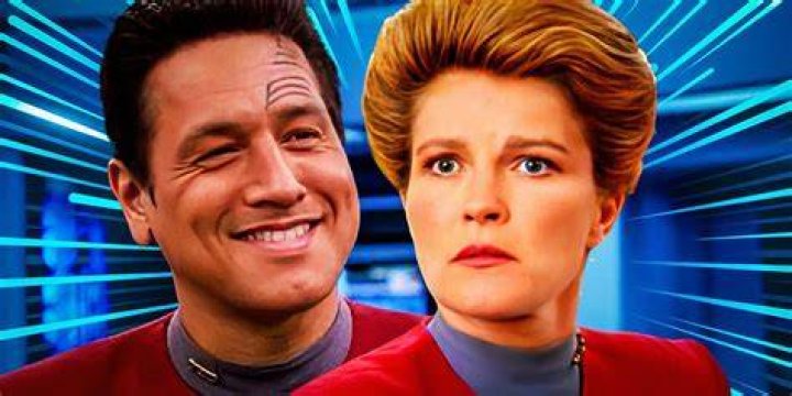 Do Chakotay and Janeway get together?