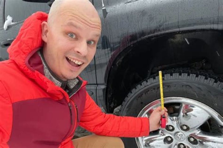 Do thinner tires get better mileage?