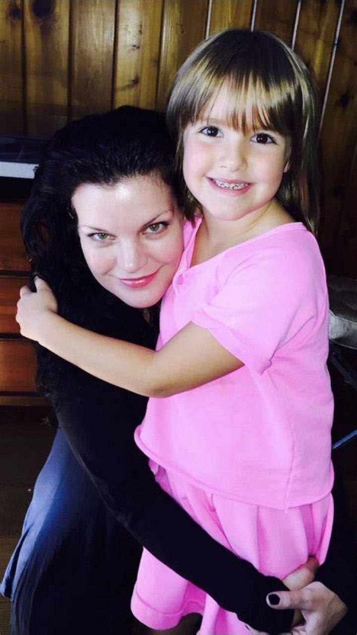 Does Pauley Perrette have a child?
