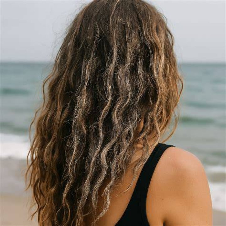 Does salt dissolve hair?