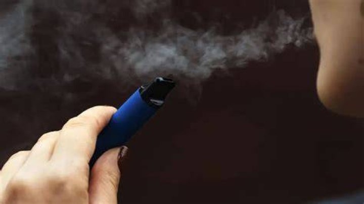 Does vape leave smell?