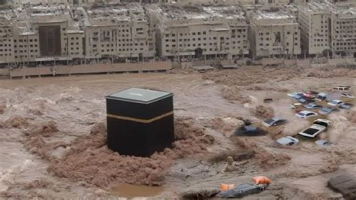 Has Kaaba ever been destroyed?