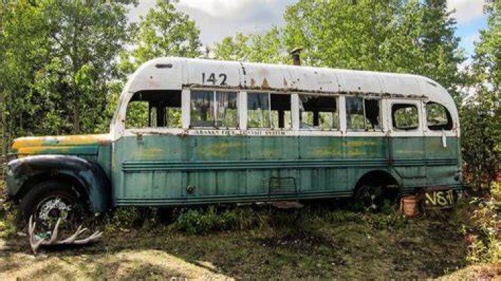How did bus 142 get there?