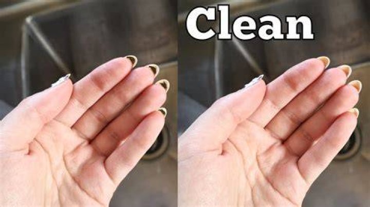 How do you clean dirt off a quartz crystal?