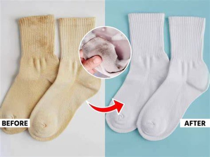 How do you clean white socks with dishwasher tablets?