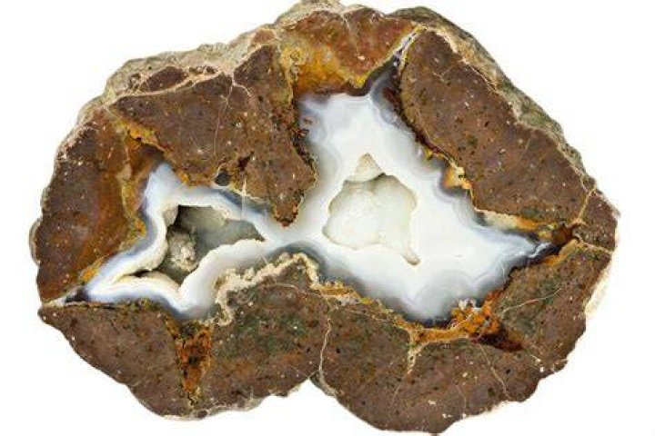 How do you tell if a rock is a thunder egg?