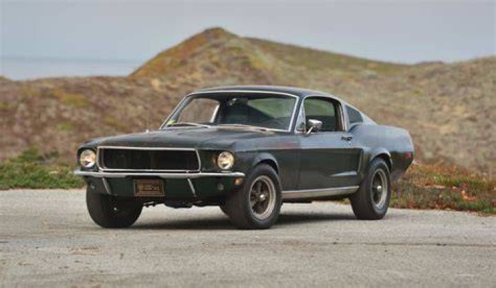 How many Bullitt Mustangs were in the movie?