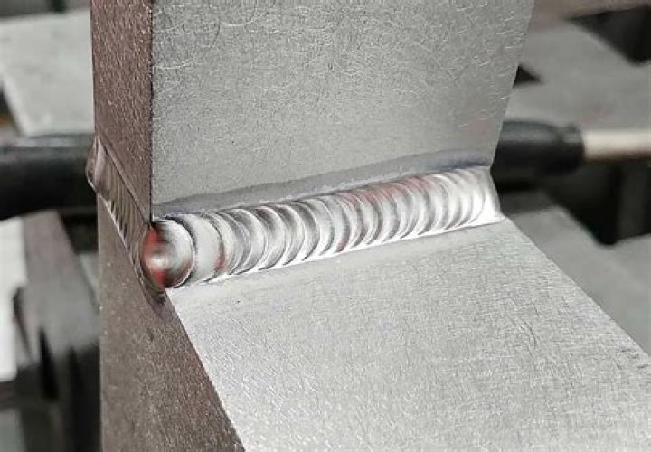 Is aluminum smooth or rough?