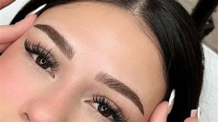 Is it worth getting eyebrows tattooed?