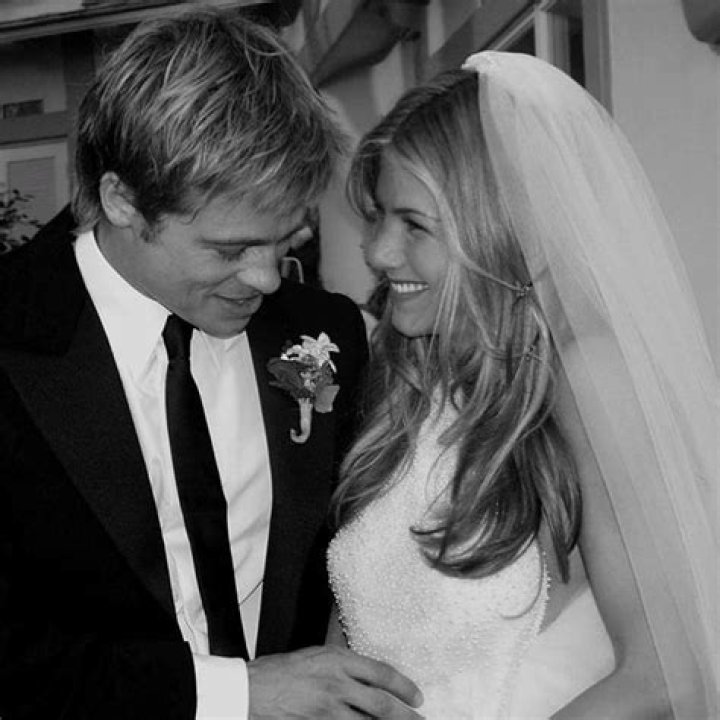 Was Jennifer Aniston married to Brad Pitt during Friends?