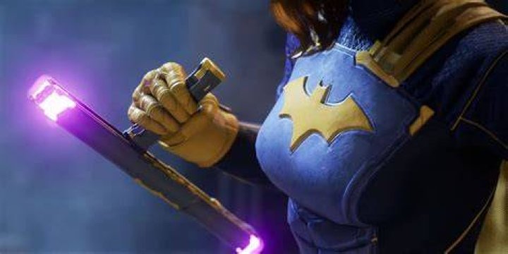 What are Batgirl weapons?