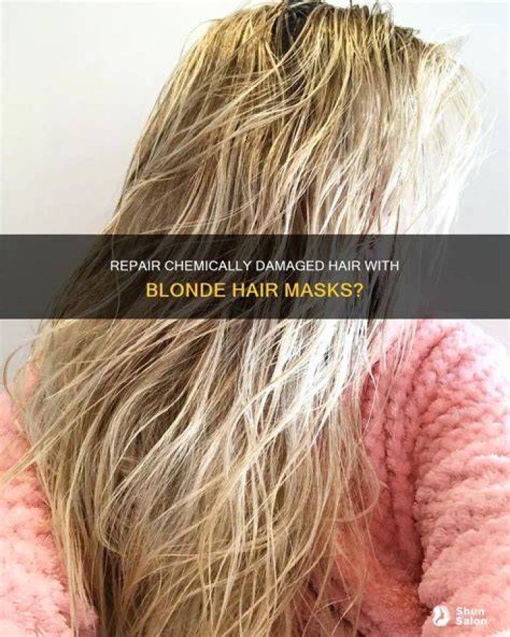 What are the symptoms of chemically damaged hair?