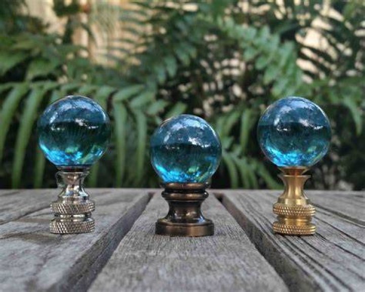 What does a finial look like?