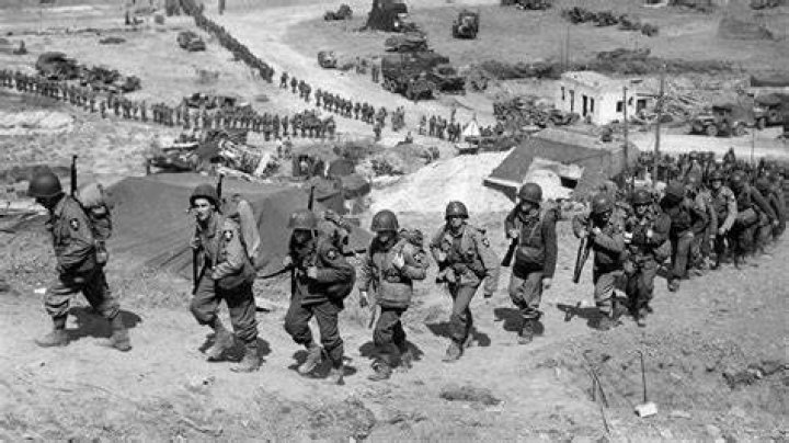 What happened to dead soldiers in ww2?