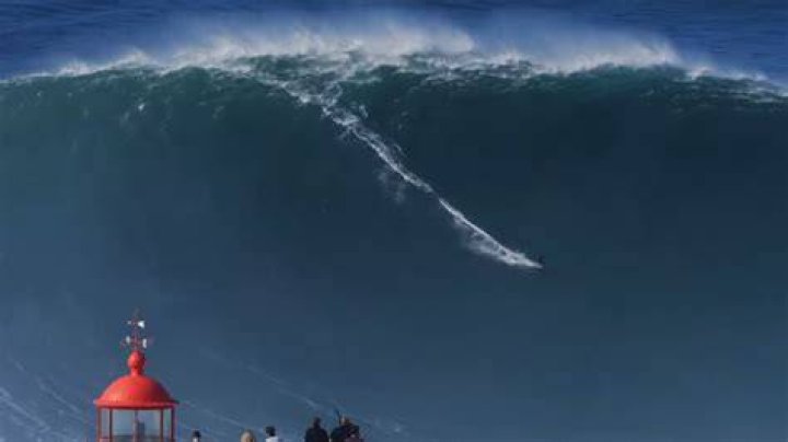 What is the highest wave ever recorded?