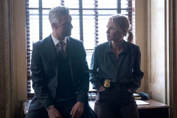 Who is Carisi's boss?