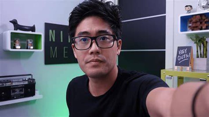 Who is No 2 YouTuber in Asia?