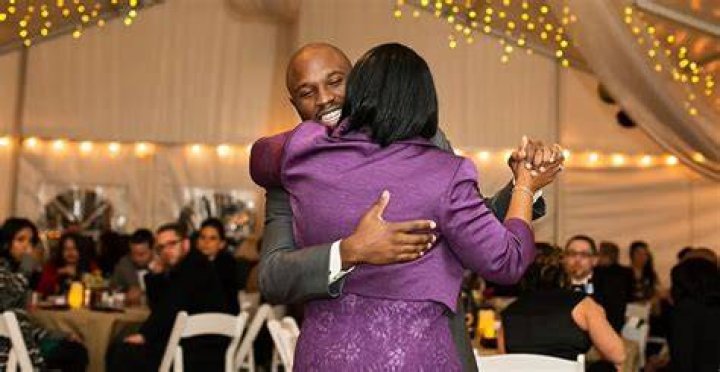 Who picks the mother-son dance at a wedding?