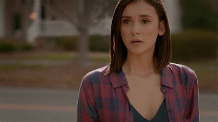Who played Elena in season 8 episode 16?