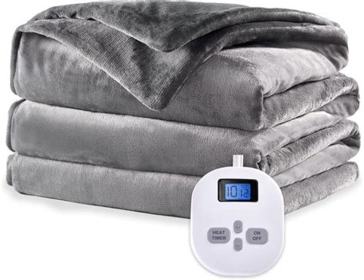 Will a weighted blanket keep me warm?